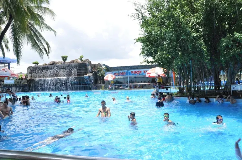 Hồ Hoạt Động 11