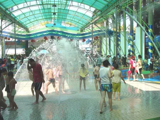 Sân Khấu Vòi Phun 10